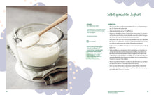 Laden Sie das Bild in den Galerie-Viewer, Kinder backen mit Christina (Christina Bauer, Buch) - LAGERABVERKAUF