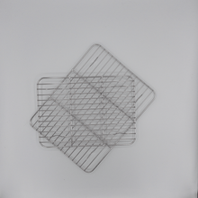 Laden Sie das Bild in den Galerie-Viewer, Auskühlgitter für Brote, Gebäck und Kuchen, Edelstahl, 2er Set - 25.stunden.BROT