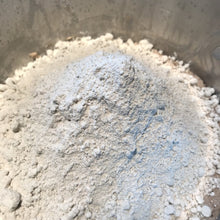 Laden Sie das Bild in den Galerie-Viewer, Bio Roggenmehl 2500 (Schwarzroggenmehl) - 25.stunden.BROT
